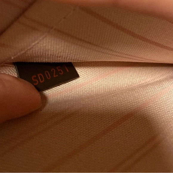 Luis Vuitton Authentic Damier Ebene Neverfull MM GM Pochette Rose Ballerine! - Picture 8 of 10